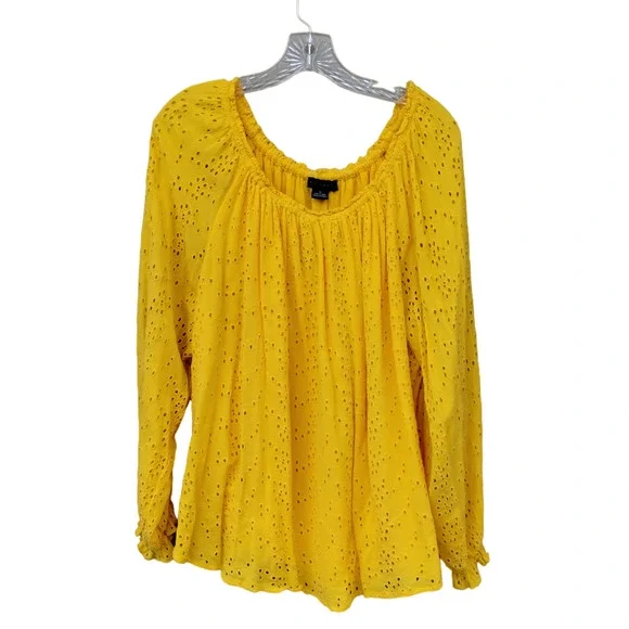 Sanctuary eyelet hot sale peasant blouse